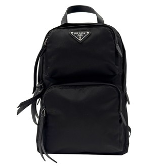 프라다 나일론 삼각로고 슬링백