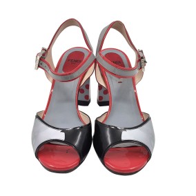 펜디 페이던트 도트 패턴 구두